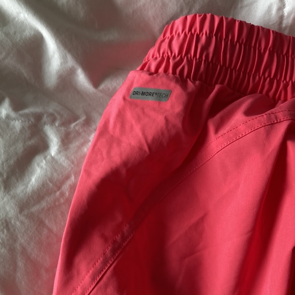 Shorts - Picture 3 of 4